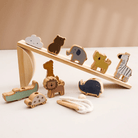 Jeu d’équilibre & enfilage Montessori